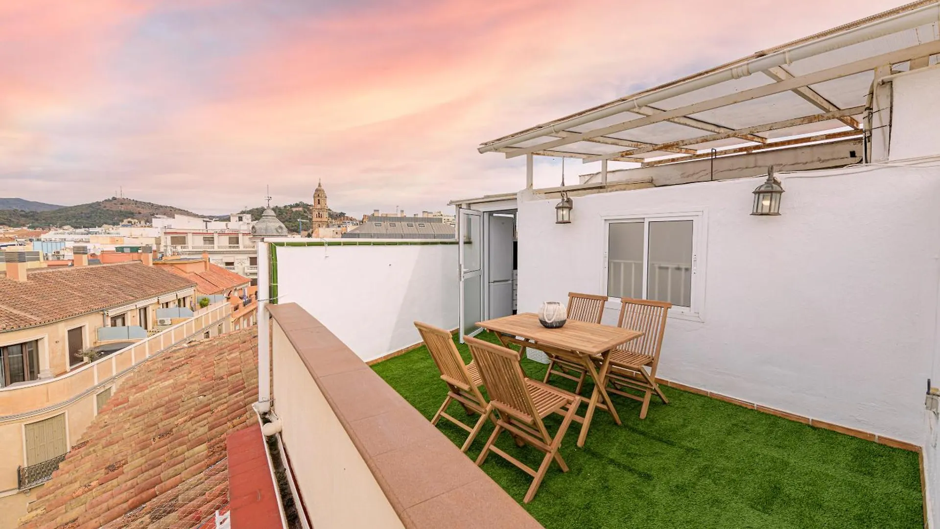 City Center Penthouse & Parking Málaga